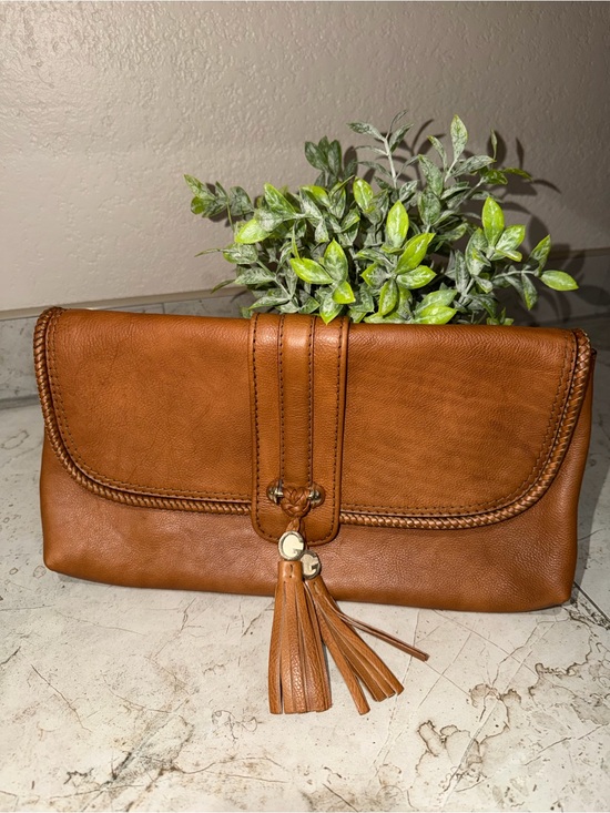 Gucci Handbags - GUCCI Leather Marrakech Tassel Clutch - Tan